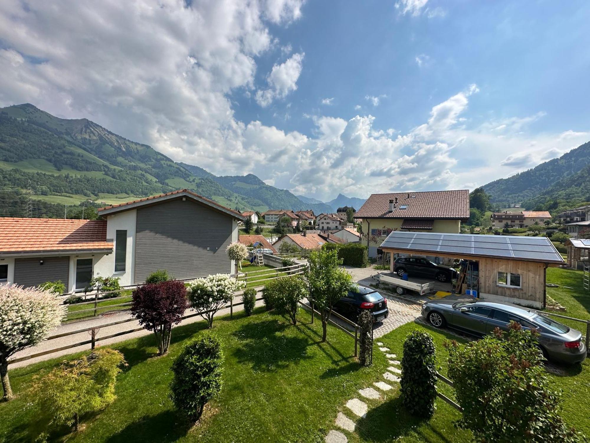 Gruyere Alpes Appartement 3 Chambres Bbq Parking Neirivue Екстер'єр фото